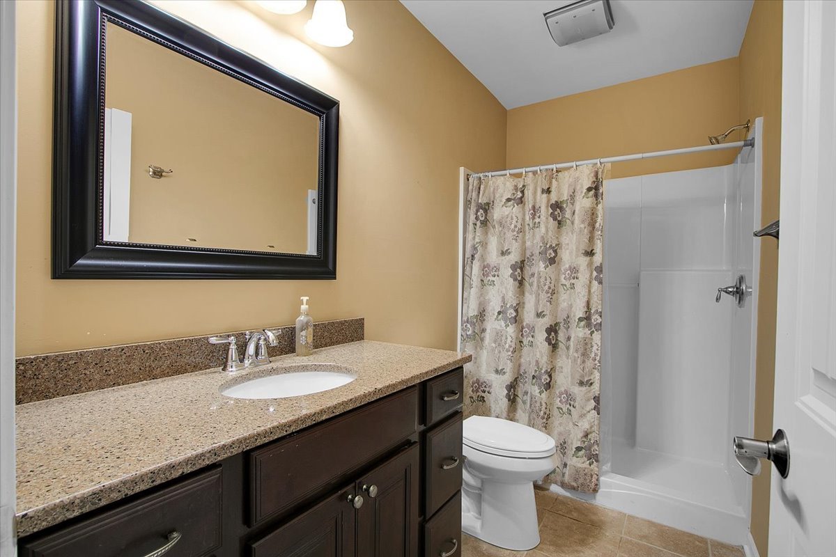 1131 Clearwater Drive, Yorkville, IL 60560