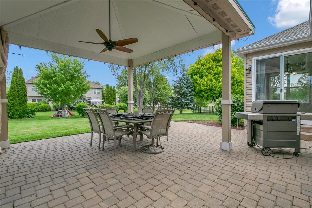 1131 Clearwater Drive, Yorkville, IL 60560