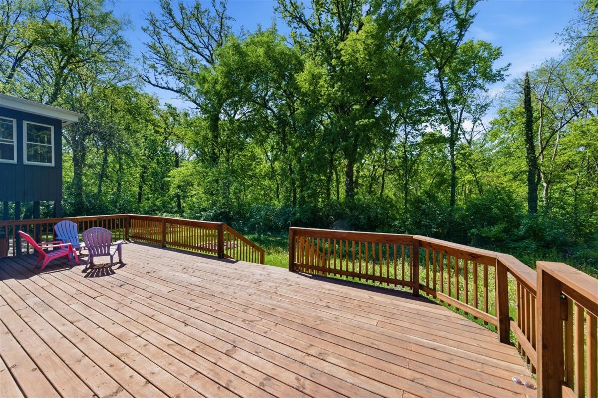 71 Oak Creek Drive, Yorkville, IL 60560