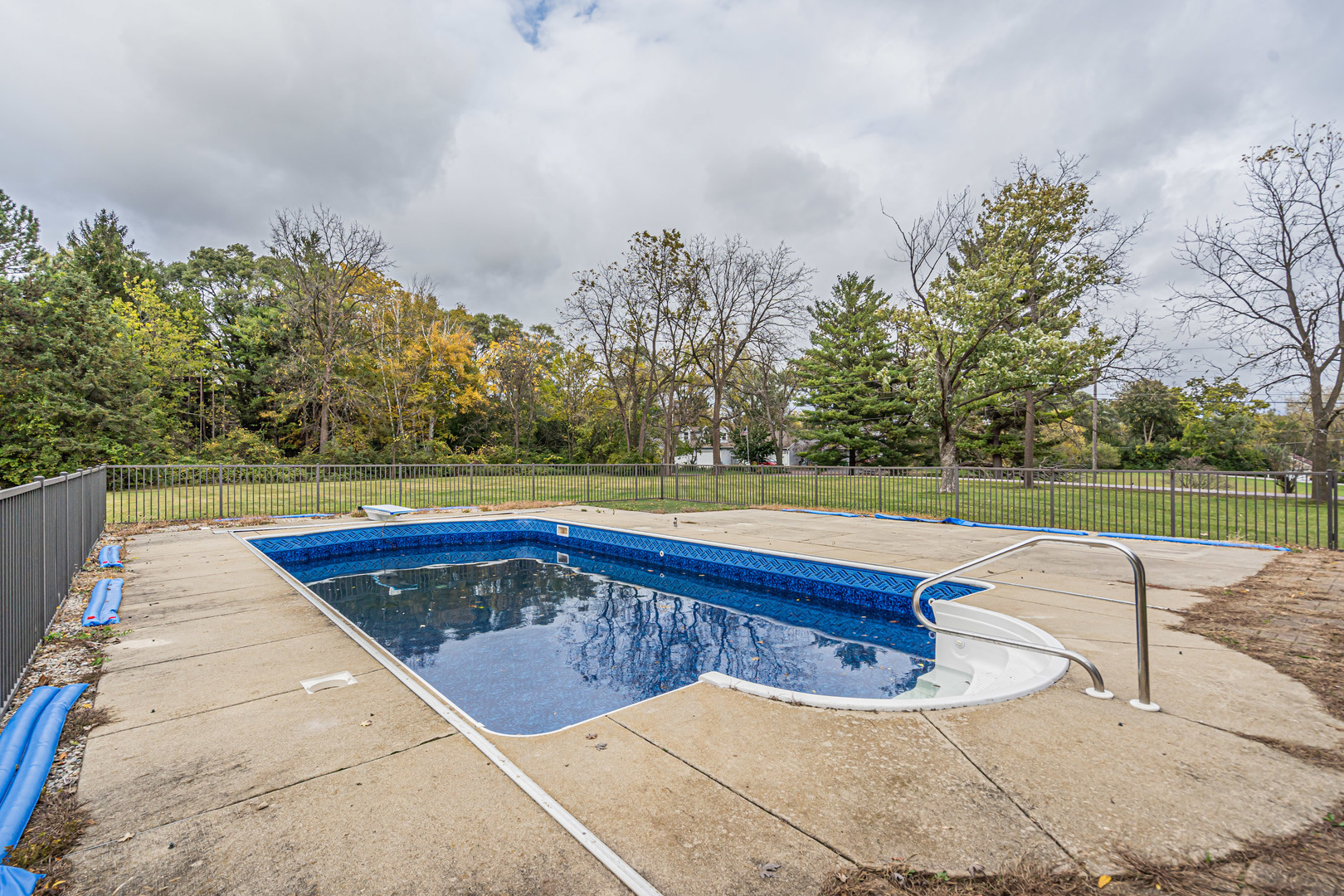 27514 N Forest Garden Road, Wauconda, IL 60084