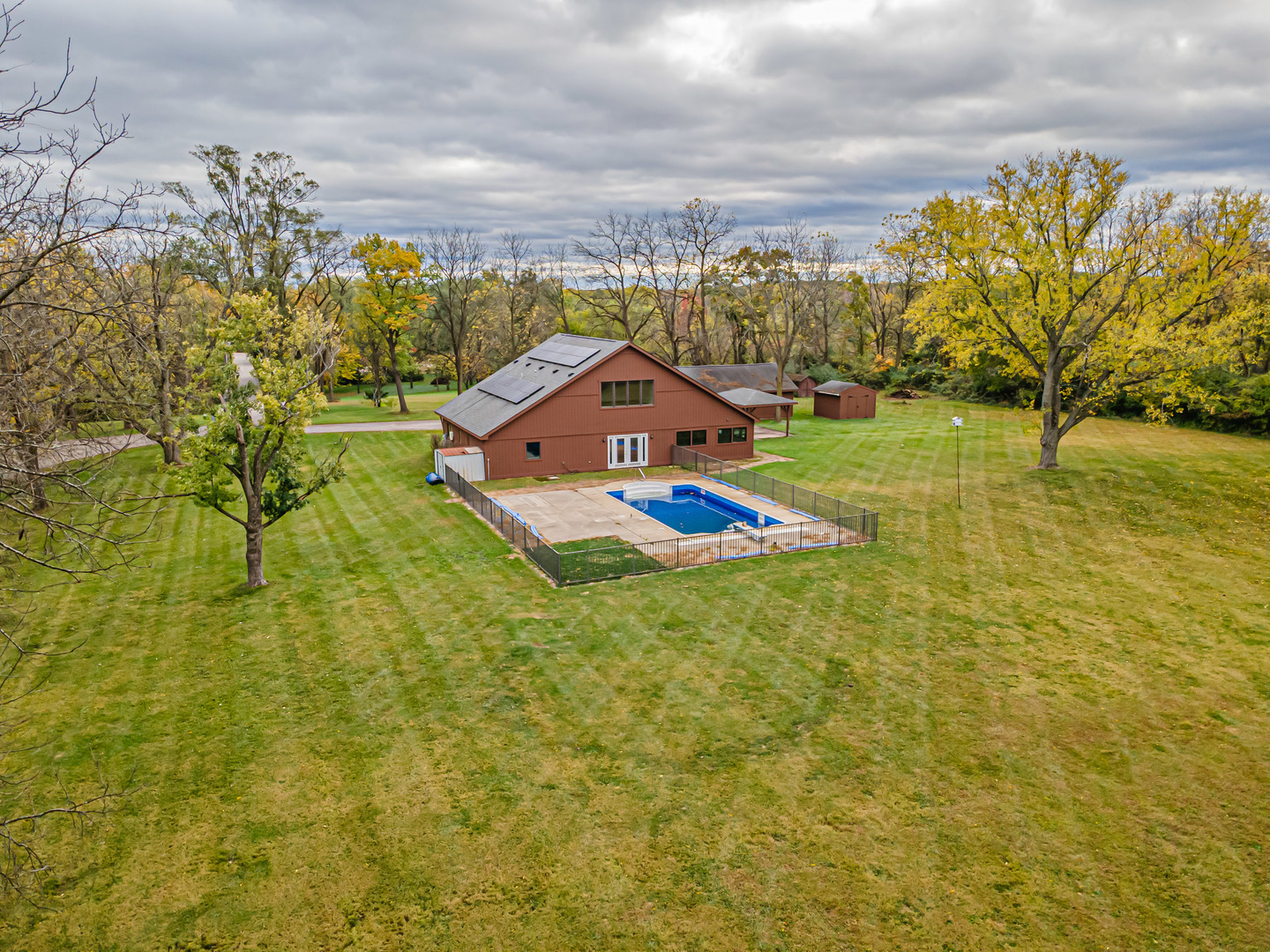 27514 N Forest Garden Road, Wauconda, IL 60084