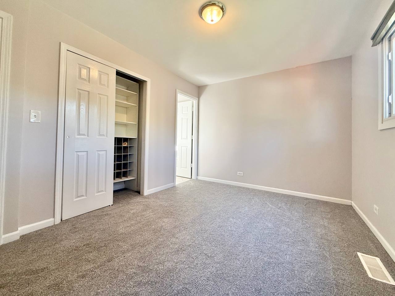 3 Catalpa Court, Woodridge, IL 60517