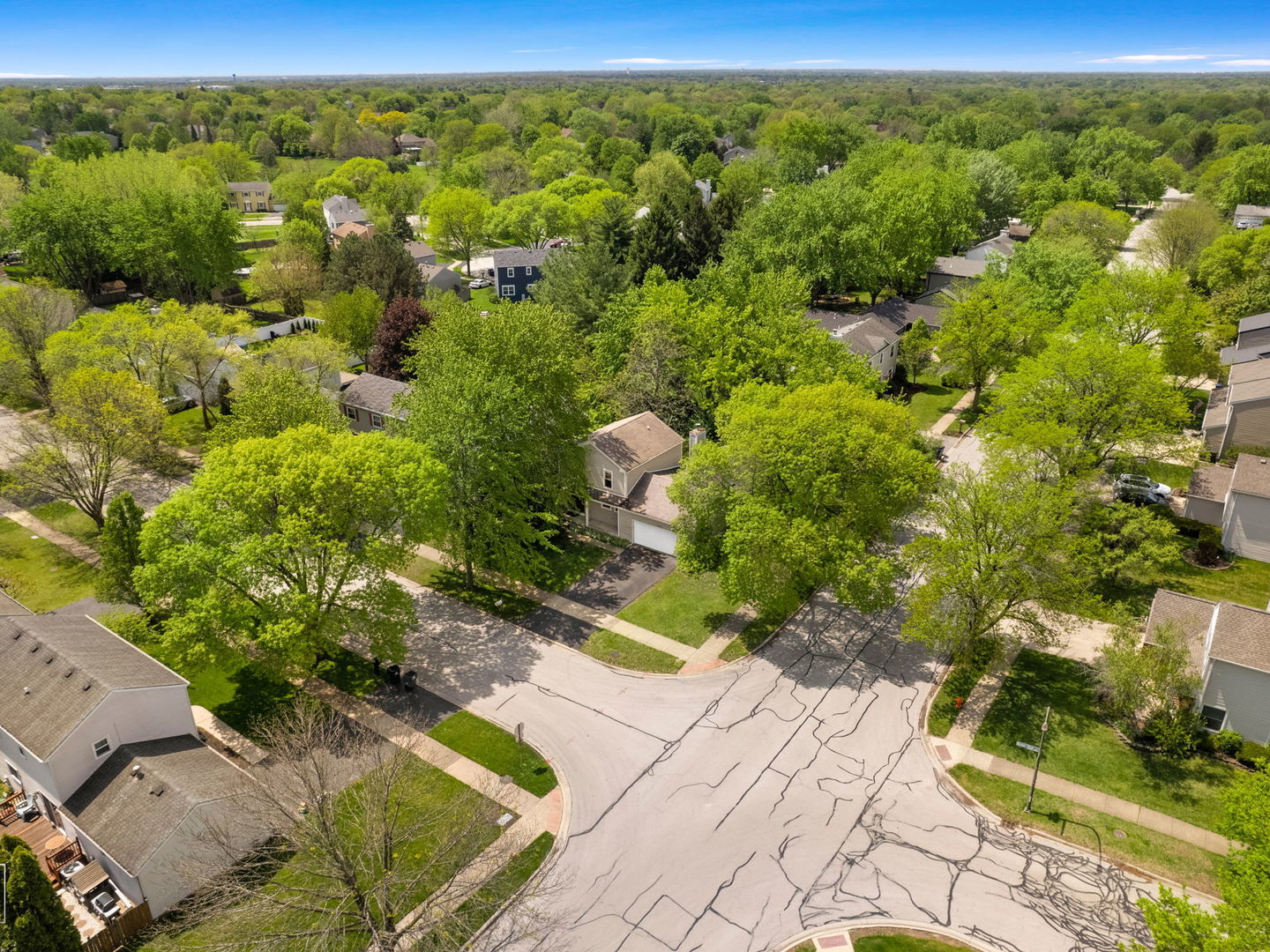 1390 River Oak Drive, Naperville, IL 60565