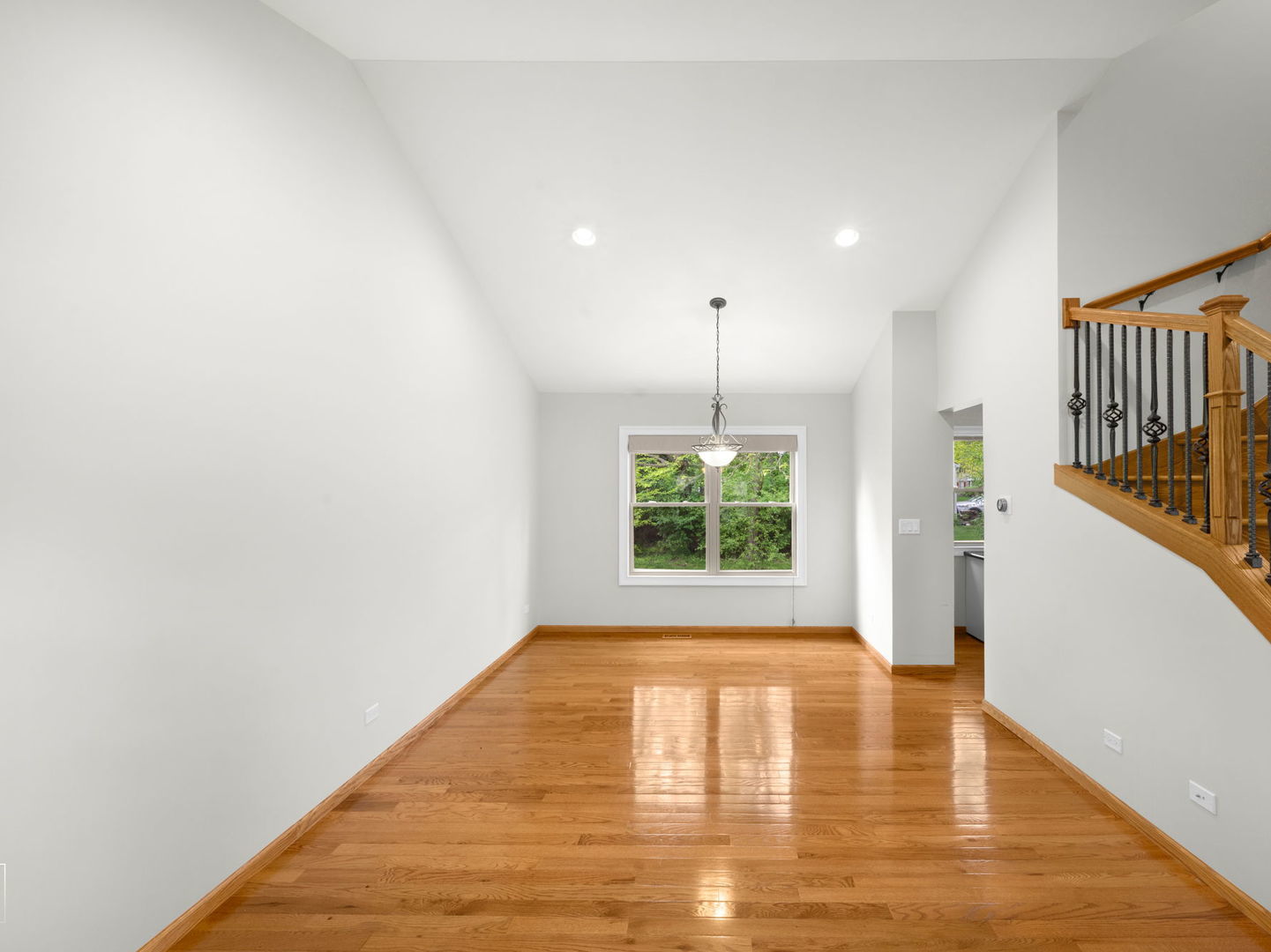 1390 River Oak Drive, Naperville, IL 60565