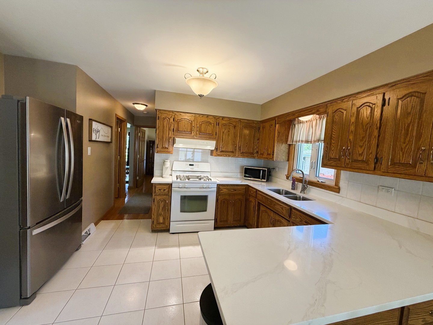 8759 Natoma Avenue, Oak Lawn, IL 60453