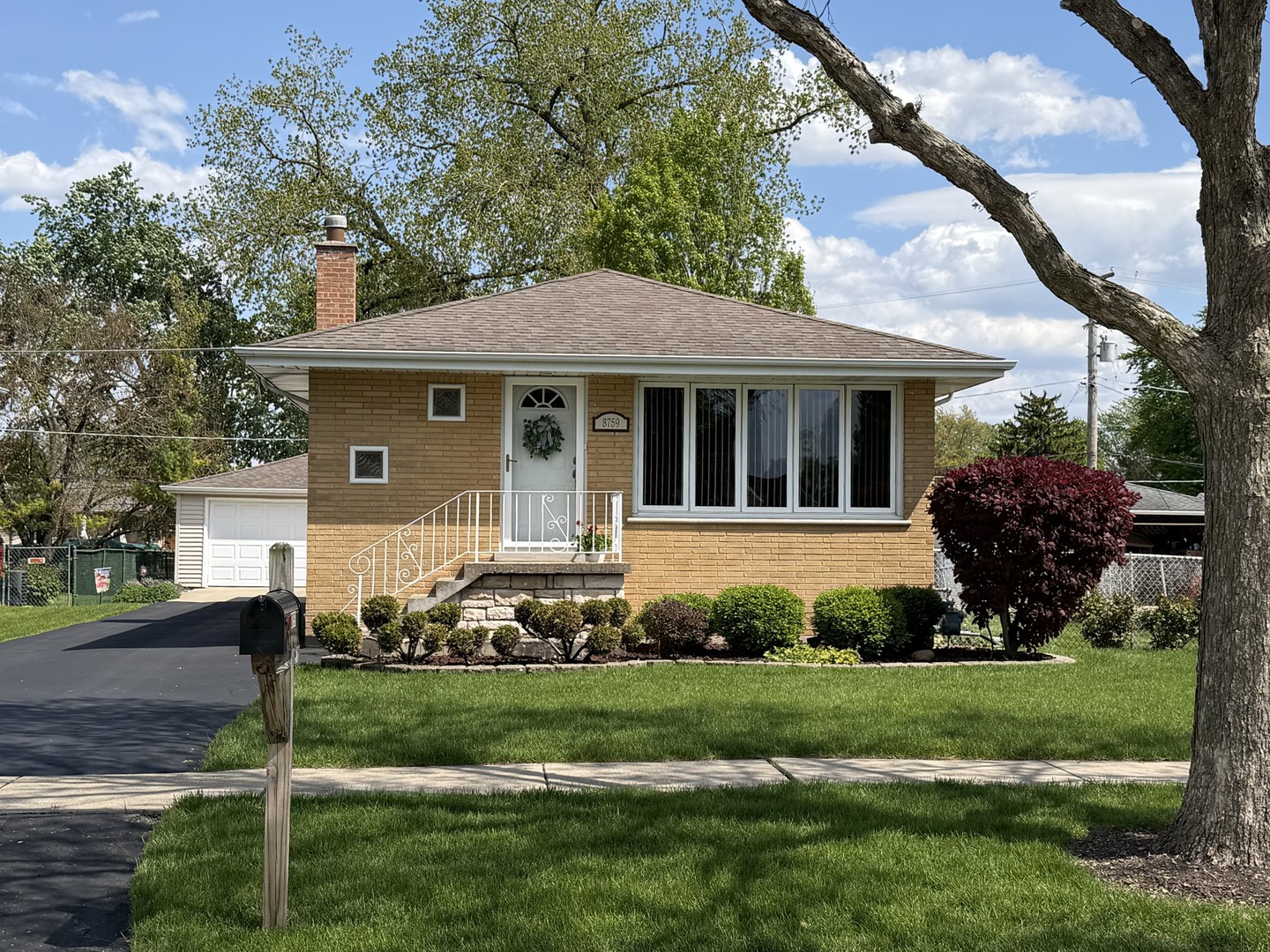 8759 Natoma Avenue, Oak Lawn, IL 60453