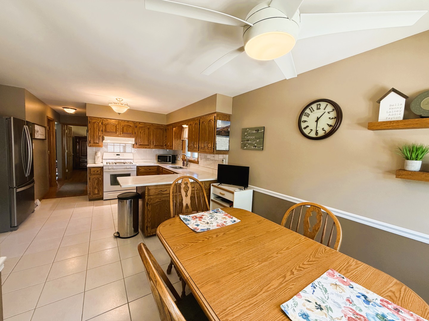 8759 Natoma Avenue, Oak Lawn, IL 60453