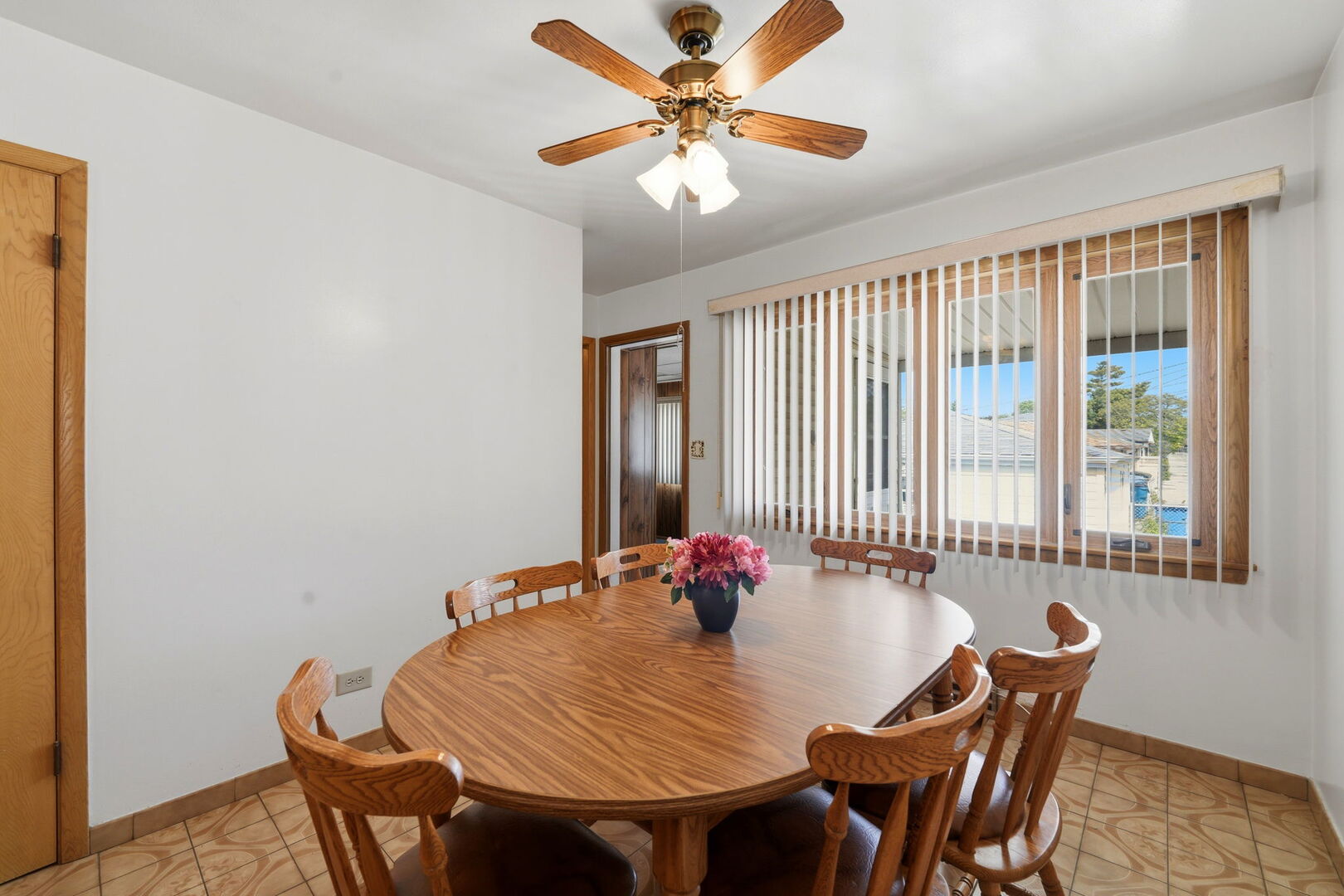 4917 N Oriole Avenue, Harwood Heights, IL 60706