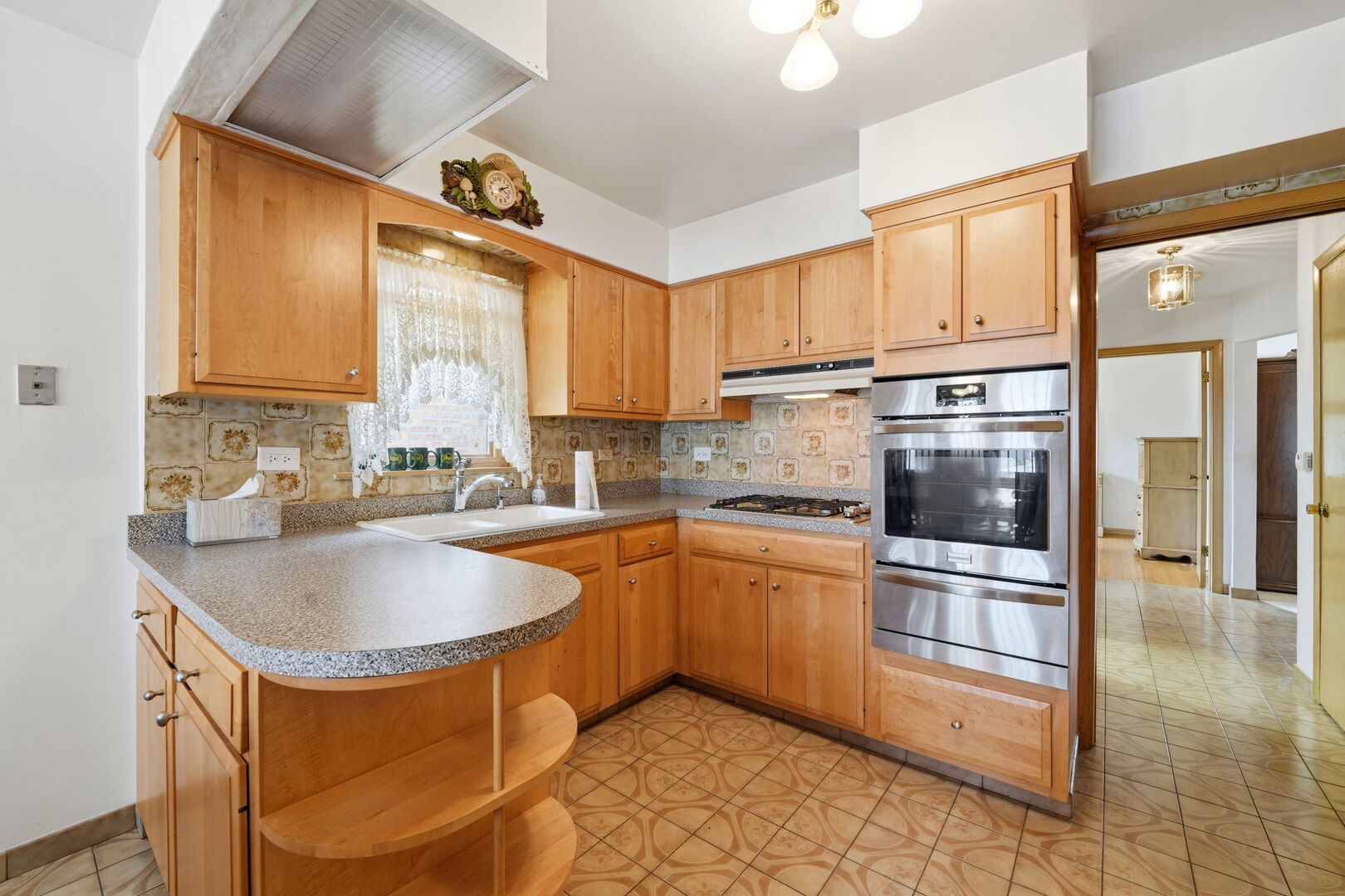 4917 N Oriole Avenue, Harwood Heights, IL 60706