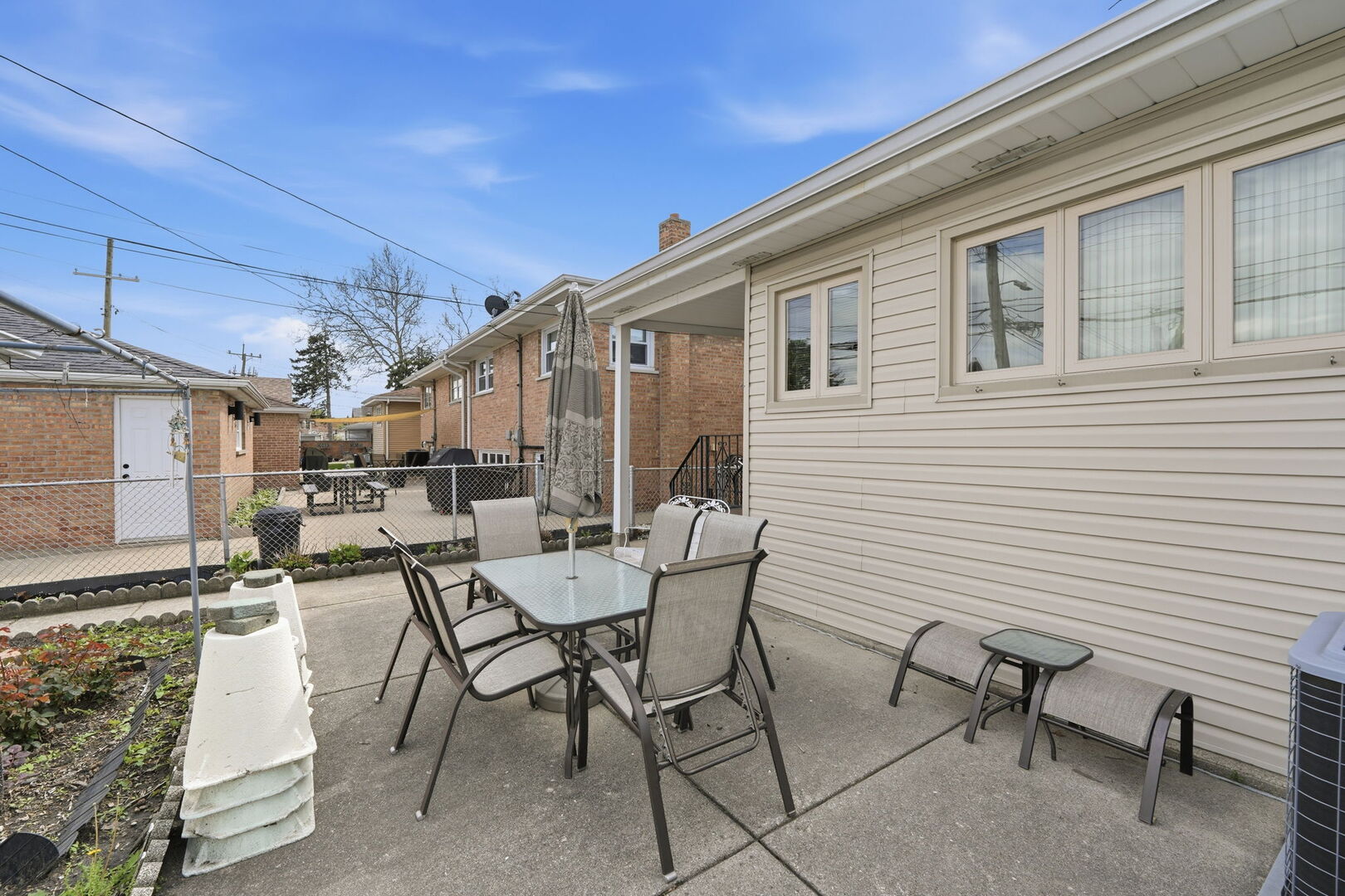 4917 N Oriole Avenue, Harwood Heights, IL 60706