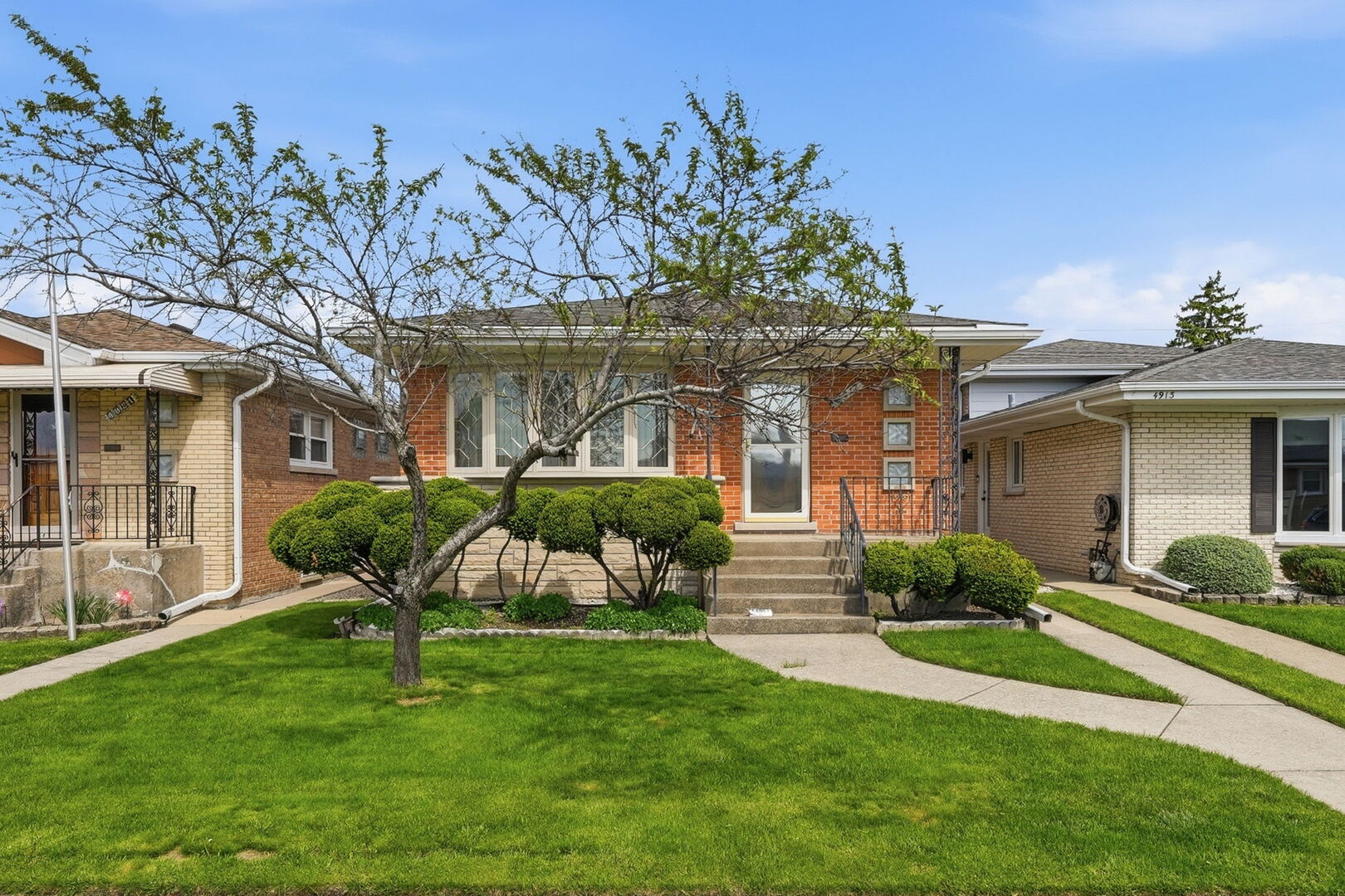 4917 N Oriole Avenue, Harwood Heights, IL 60706
