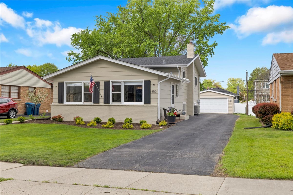 850 S Hillside Avenue, Elmhurst, IL 60126