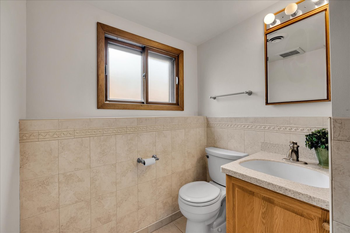 850 S Hillside Avenue, Elmhurst, IL 60126