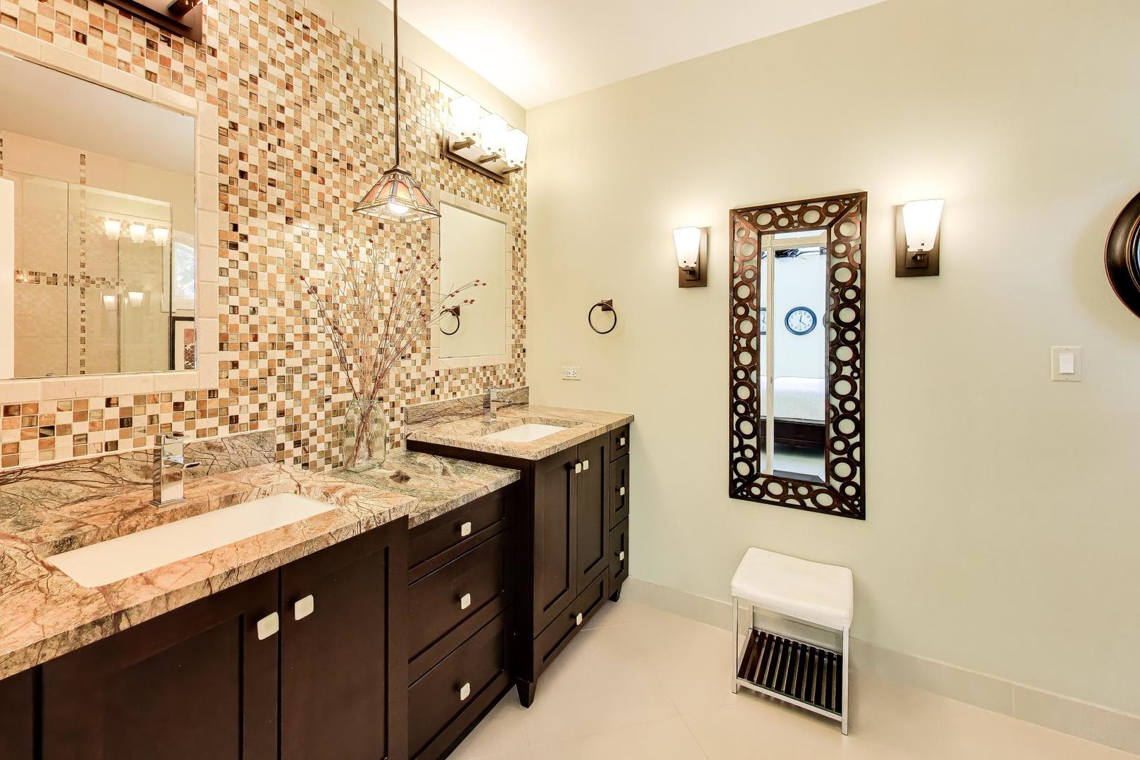 418 S Na Wa Ta Avenue, Mount Prospect, IL 60056
