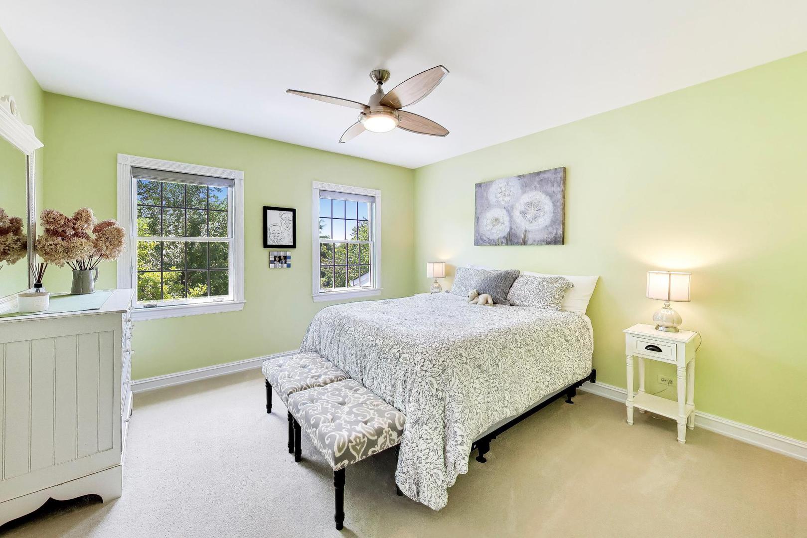 418 S Na Wa Ta Avenue, Mount Prospect, IL 60056