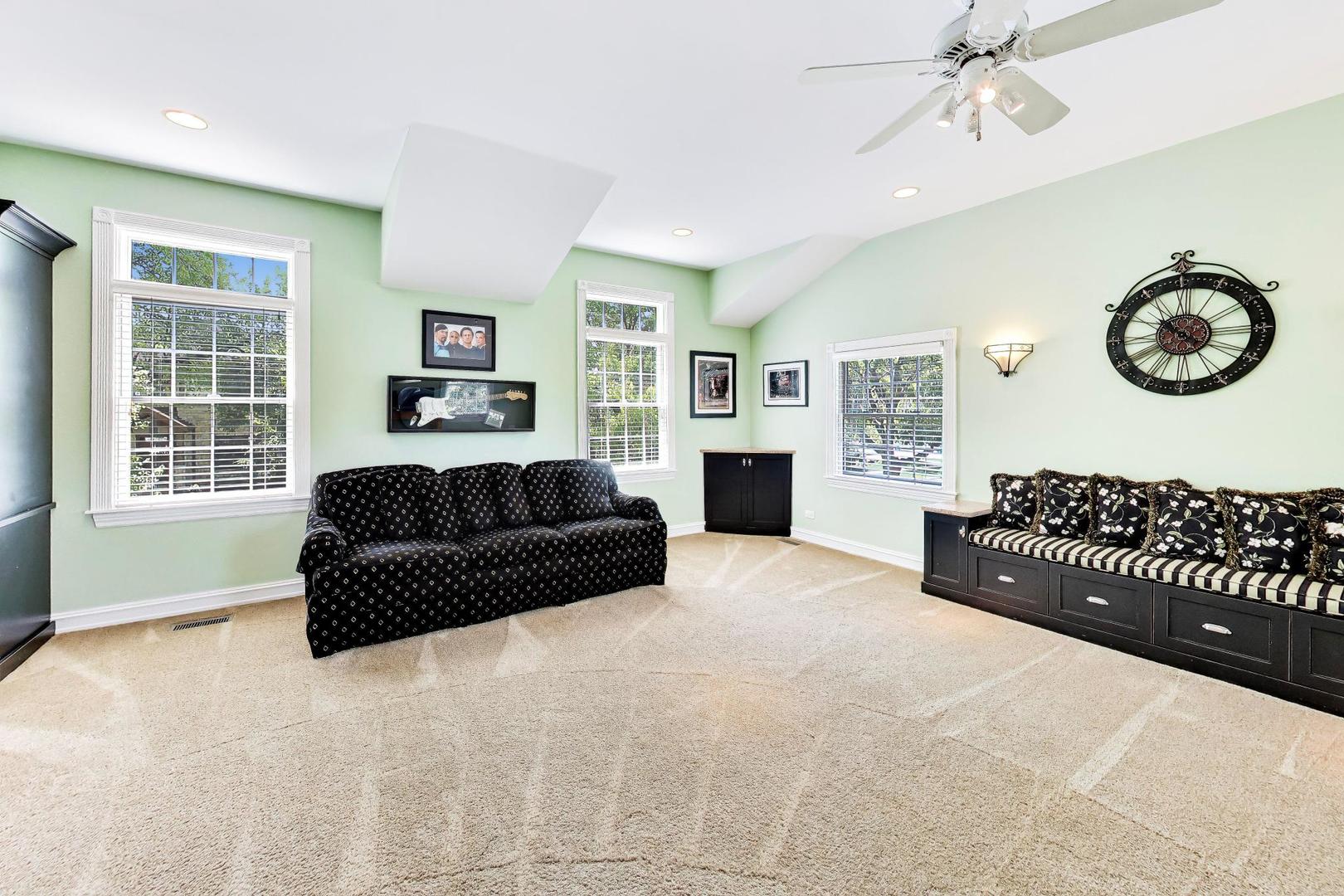 418 S Na Wa Ta Avenue, Mount Prospect, IL 60056