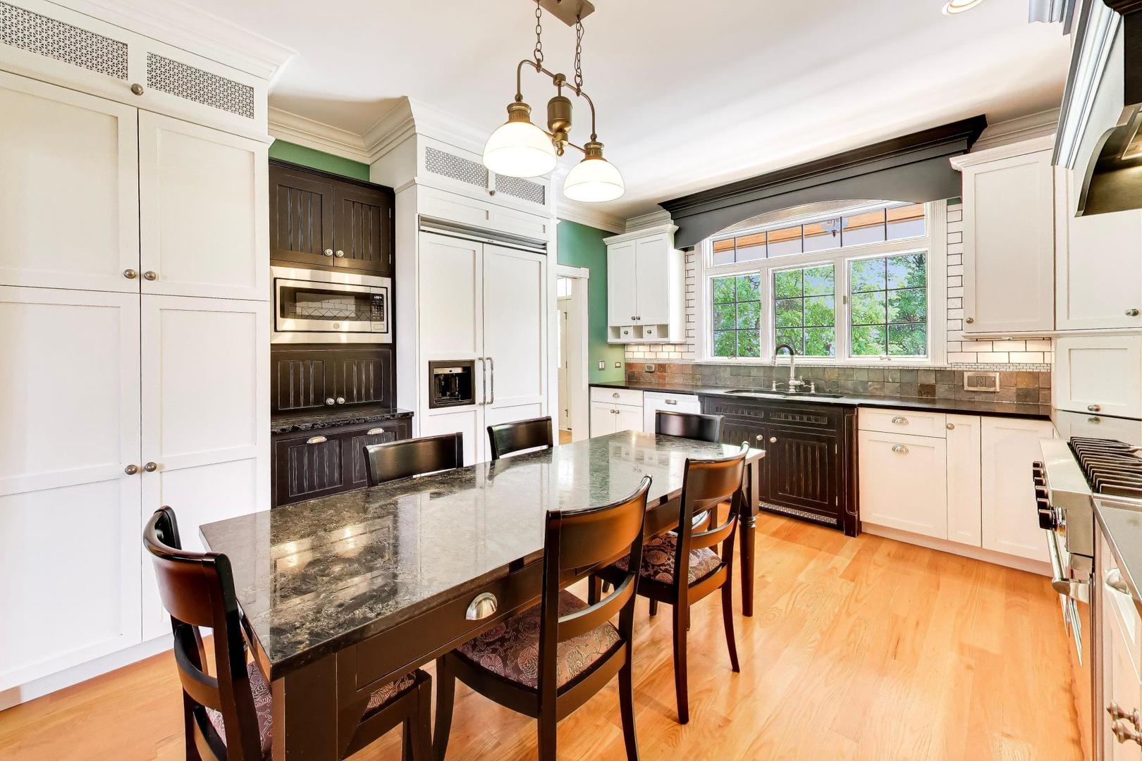 418 S Na Wa Ta Avenue, Mount Prospect, IL 60056