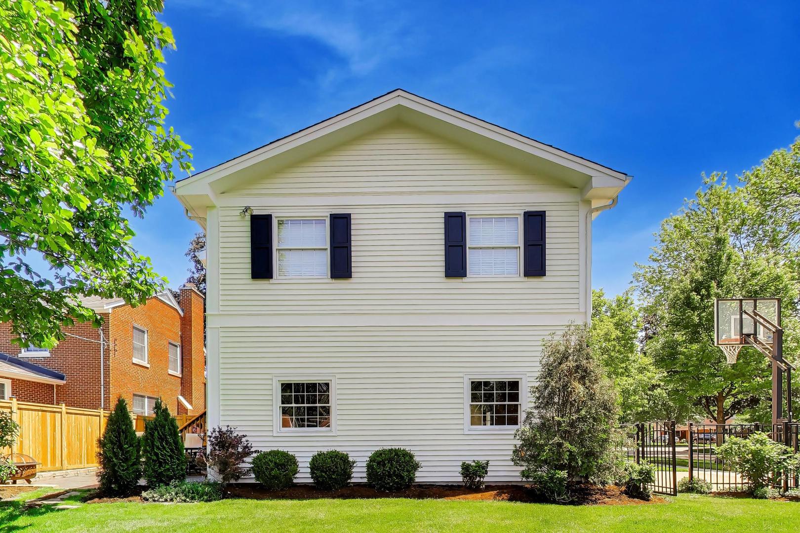 418 S Na Wa Ta Avenue, Mount Prospect, IL 60056