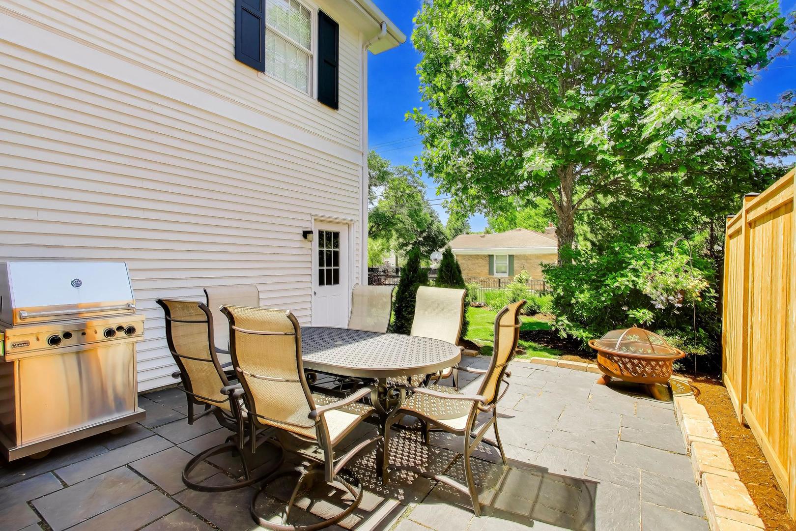 418 S Na Wa Ta Avenue, Mount Prospect, IL 60056
