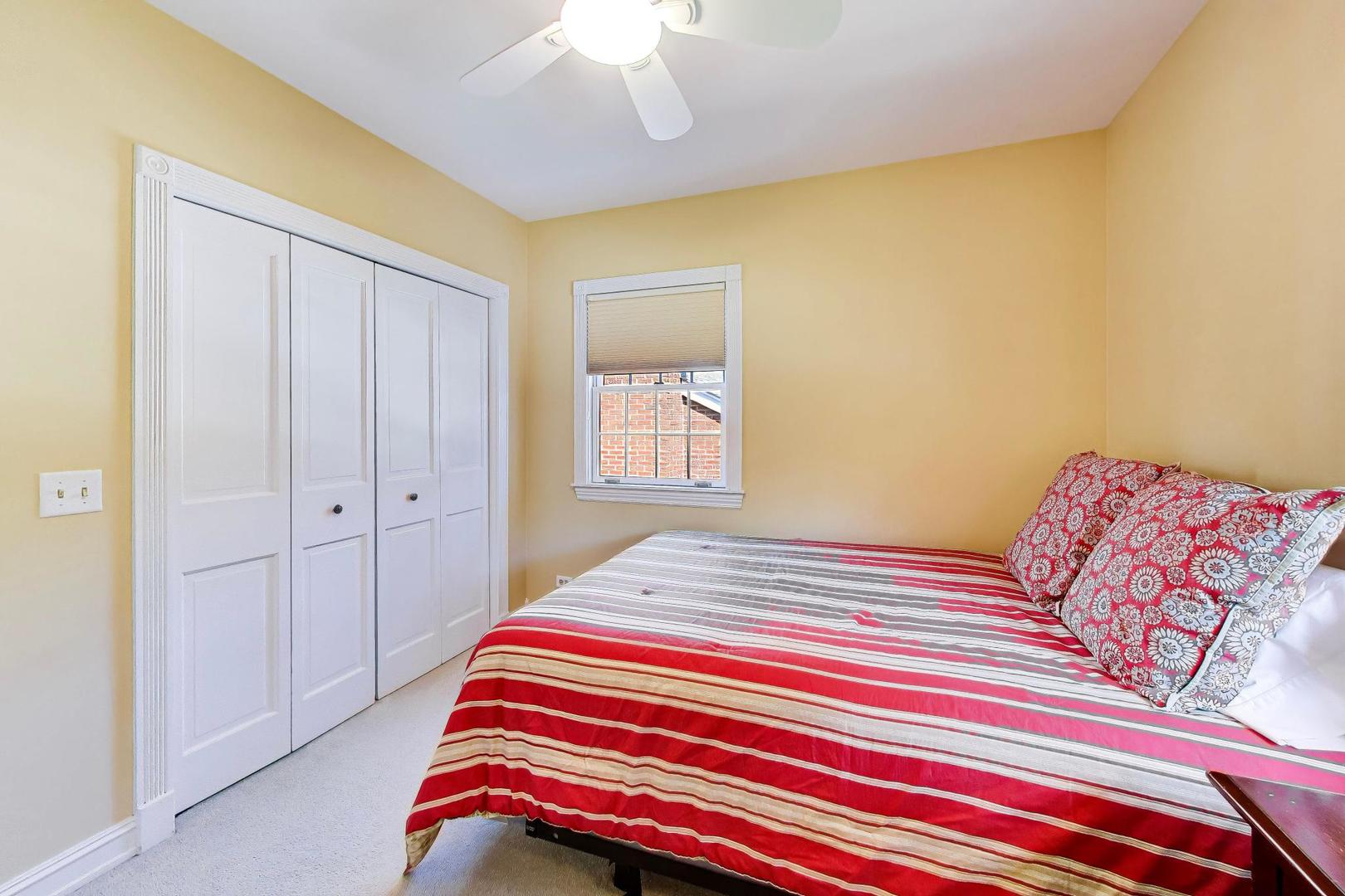 418 S Na Wa Ta Avenue, Mount Prospect, IL 60056