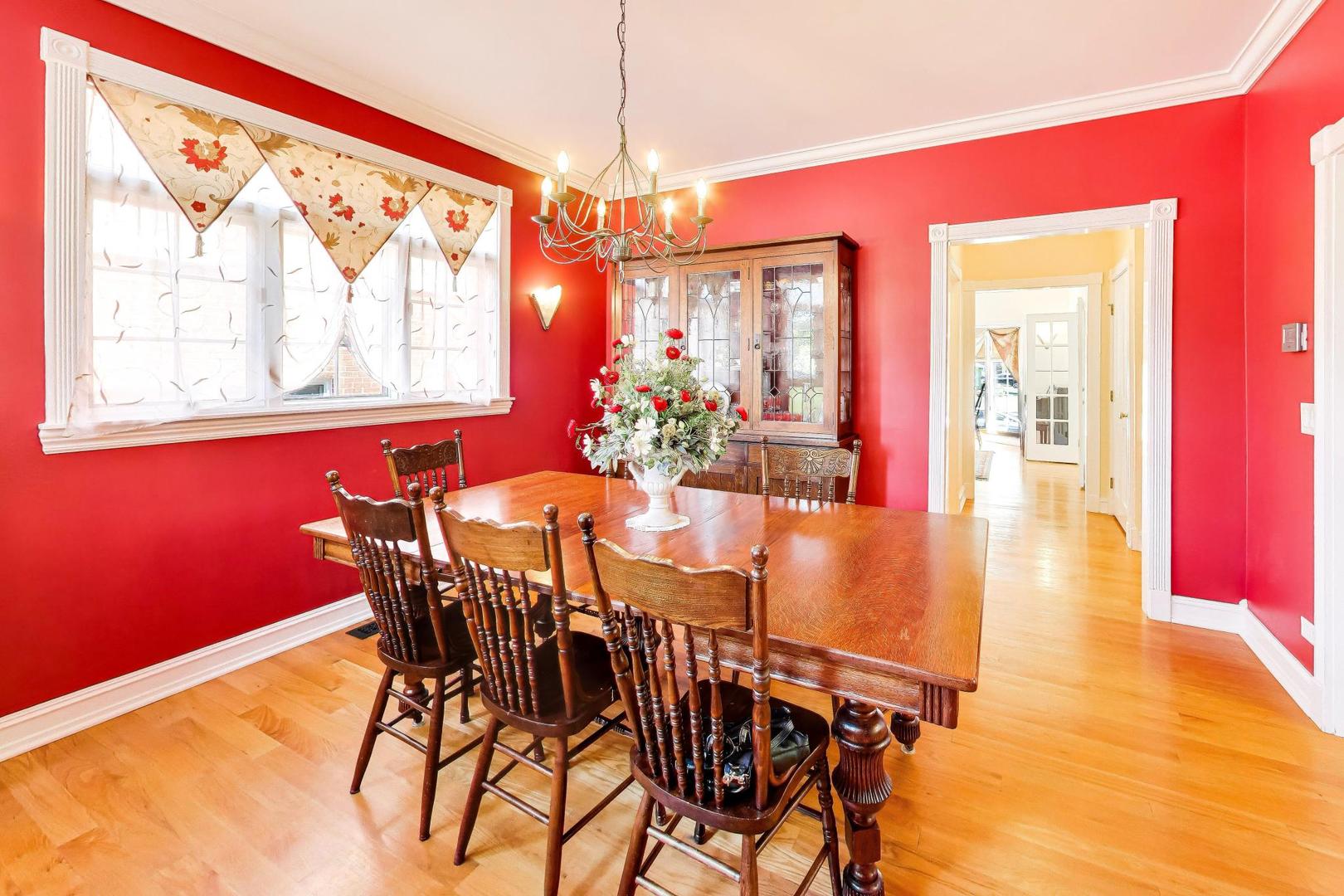 418 S Na Wa Ta Avenue, Mount Prospect, IL 60056