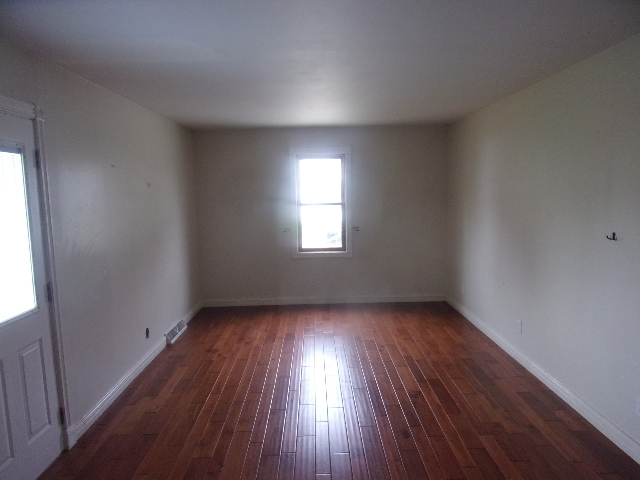 902 E Richardson Street, Farmer City, IL 61842
