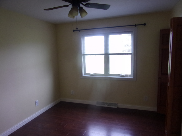 902 E Richardson Street, Farmer City, IL 61842