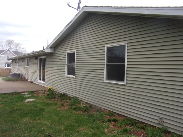 902 E Richardson Street, Farmer City, IL 61842
