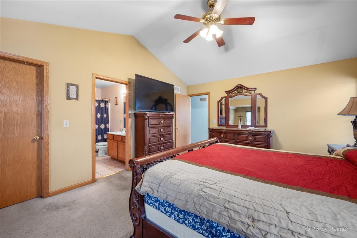 1900 Mayfield Court, Romeoville, IL 60446
