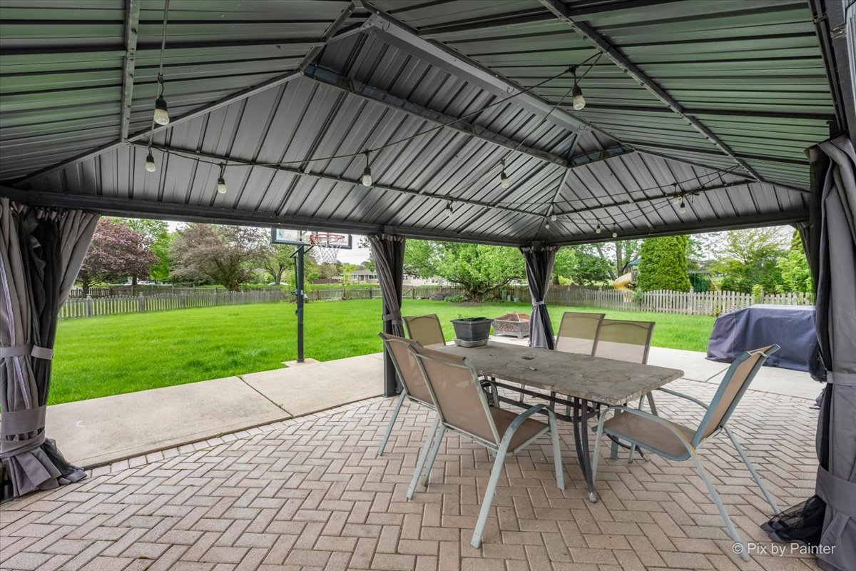 1900 Mayfield Court, Romeoville, IL 60446