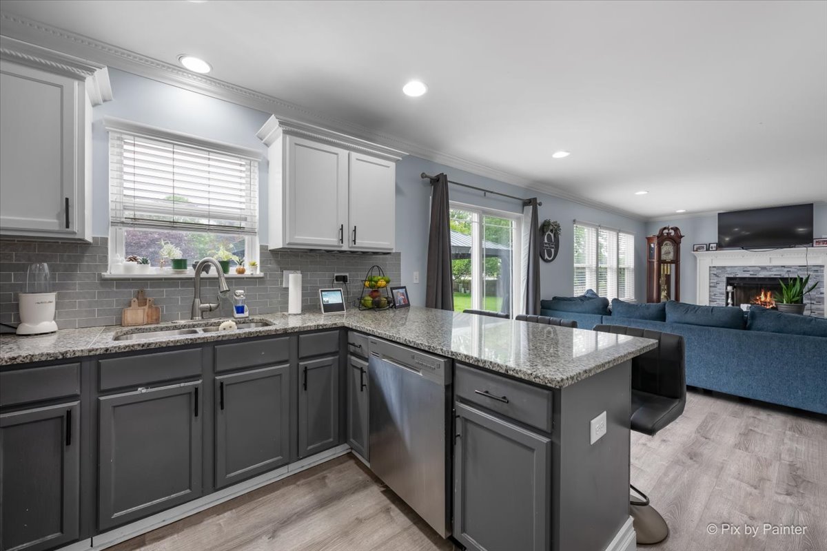 1900 Mayfield Court, Romeoville, IL 60446