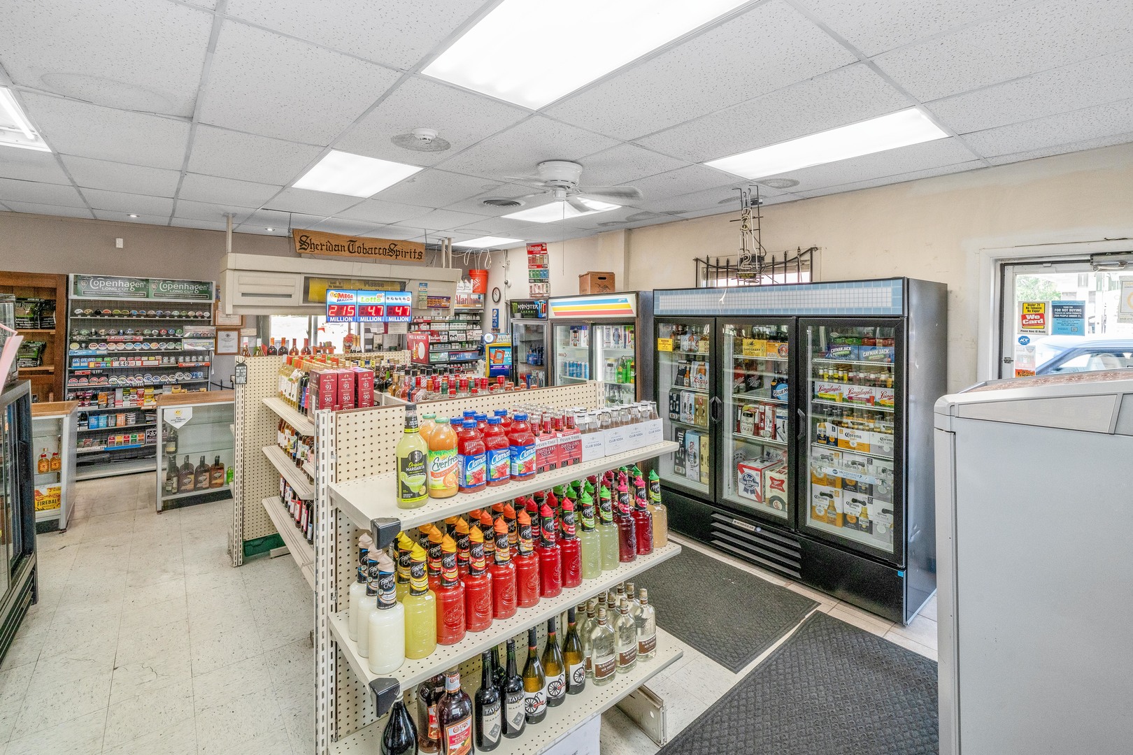 207 W Si Johnson Street, Sheridan, IL 60551