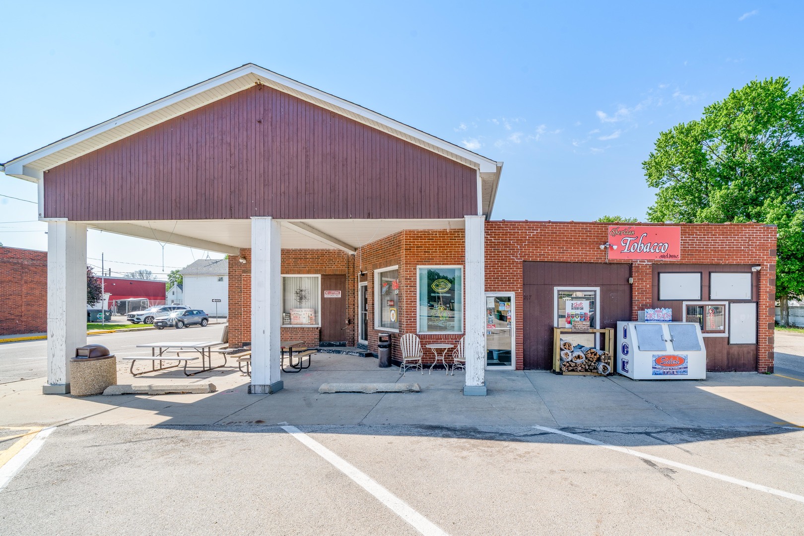207 W Si Johnson Street, Sheridan, IL 60551