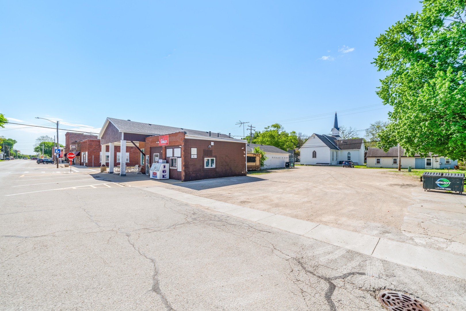 207 W Si Johnson Street, Sheridan, IL 60551