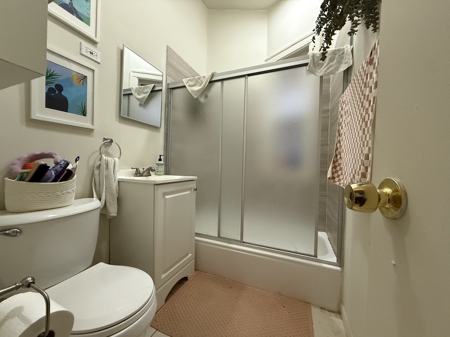 2042 W Chicago Avenue #2R, Chicago, IL 60622