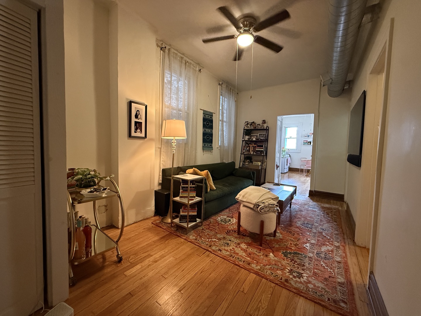 2042 W Chicago Avenue #2R, Chicago, IL 60622