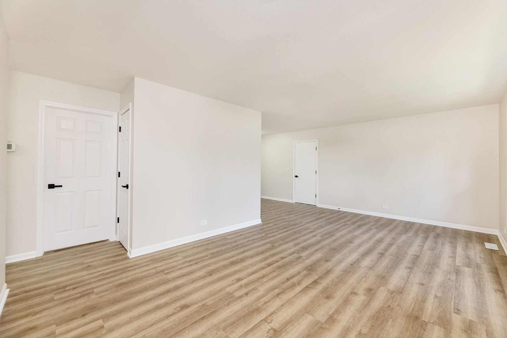 348 Seminole Lane, Carol Stream, IL 60188