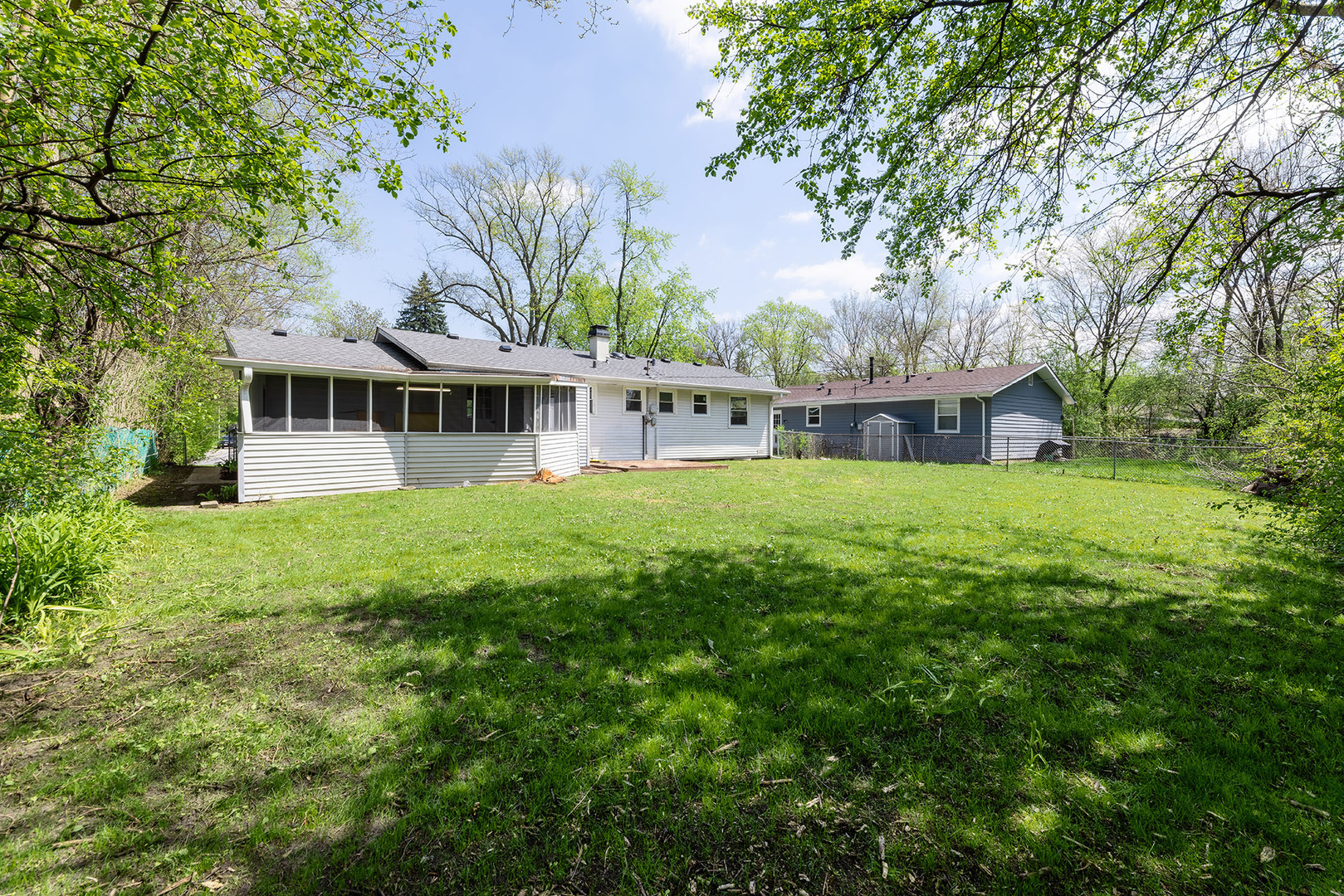 348 Seminole Lane, Carol Stream, IL 60188