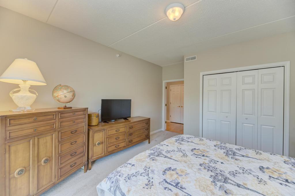 601 W Rand Road #106, Arlington Heights, IL 60004