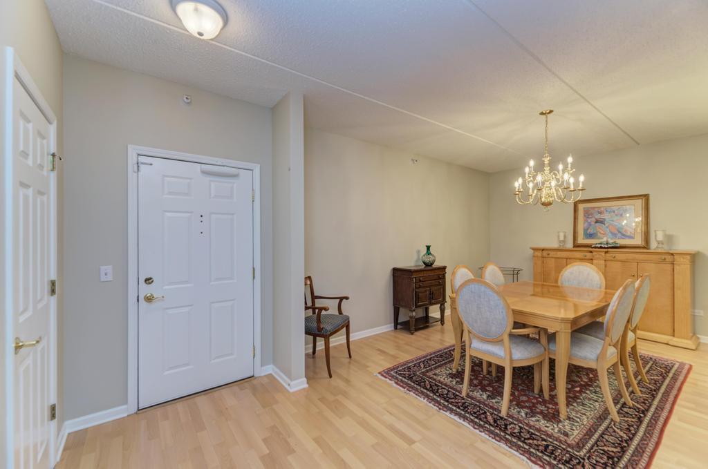 601 W Rand Road #106, Arlington Heights, IL 60004