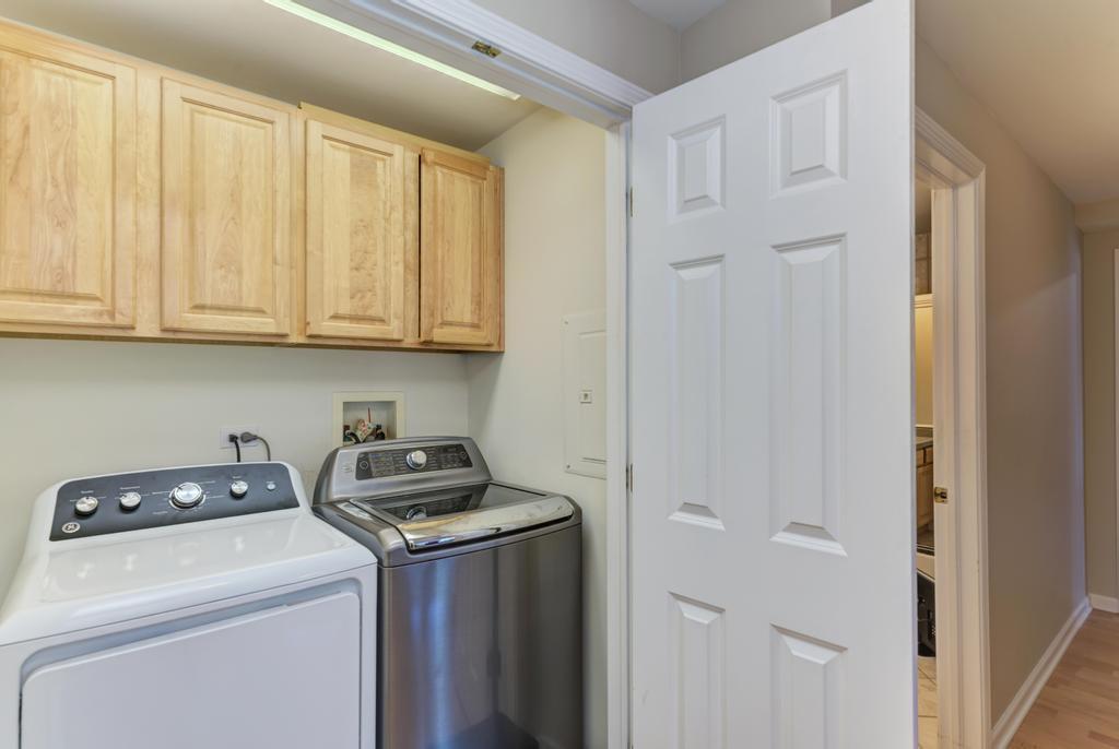 601 W Rand Road #106, Arlington Heights, IL 60004