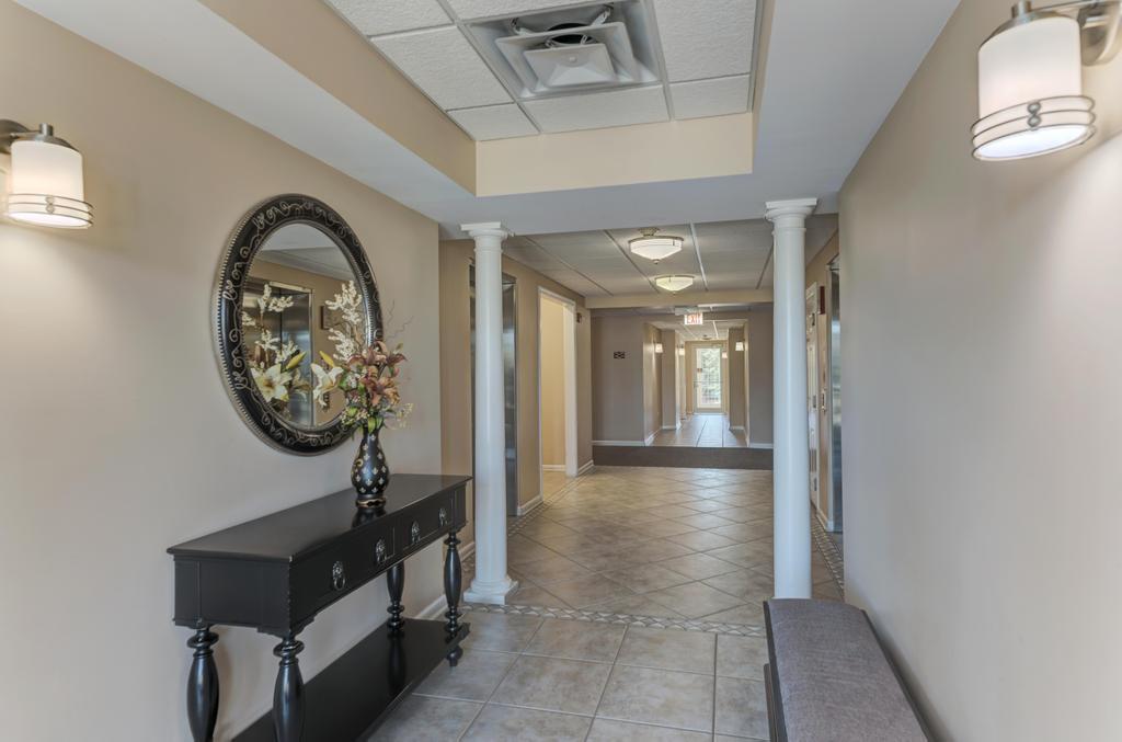 601 W Rand Road #106, Arlington Heights, IL 60004