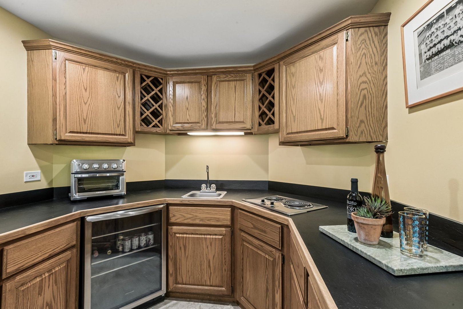 26073 W Laurel Court, Wauconda, IL 60084