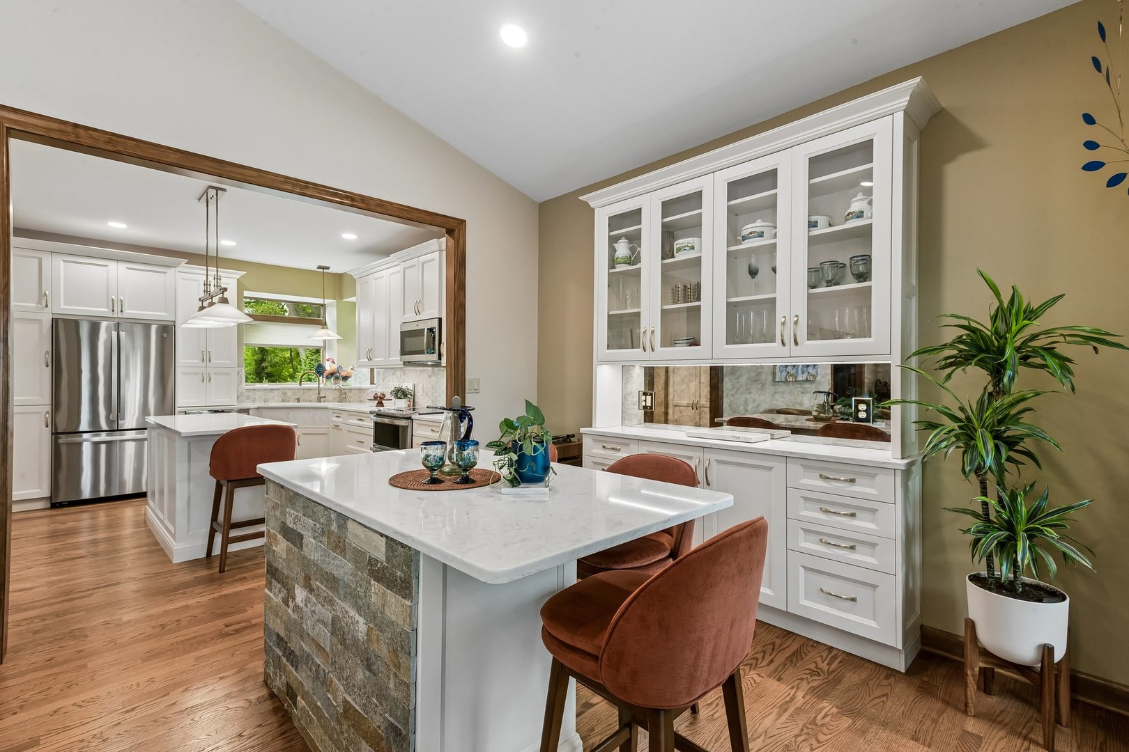 26073 W Laurel Court, Wauconda, IL 60084