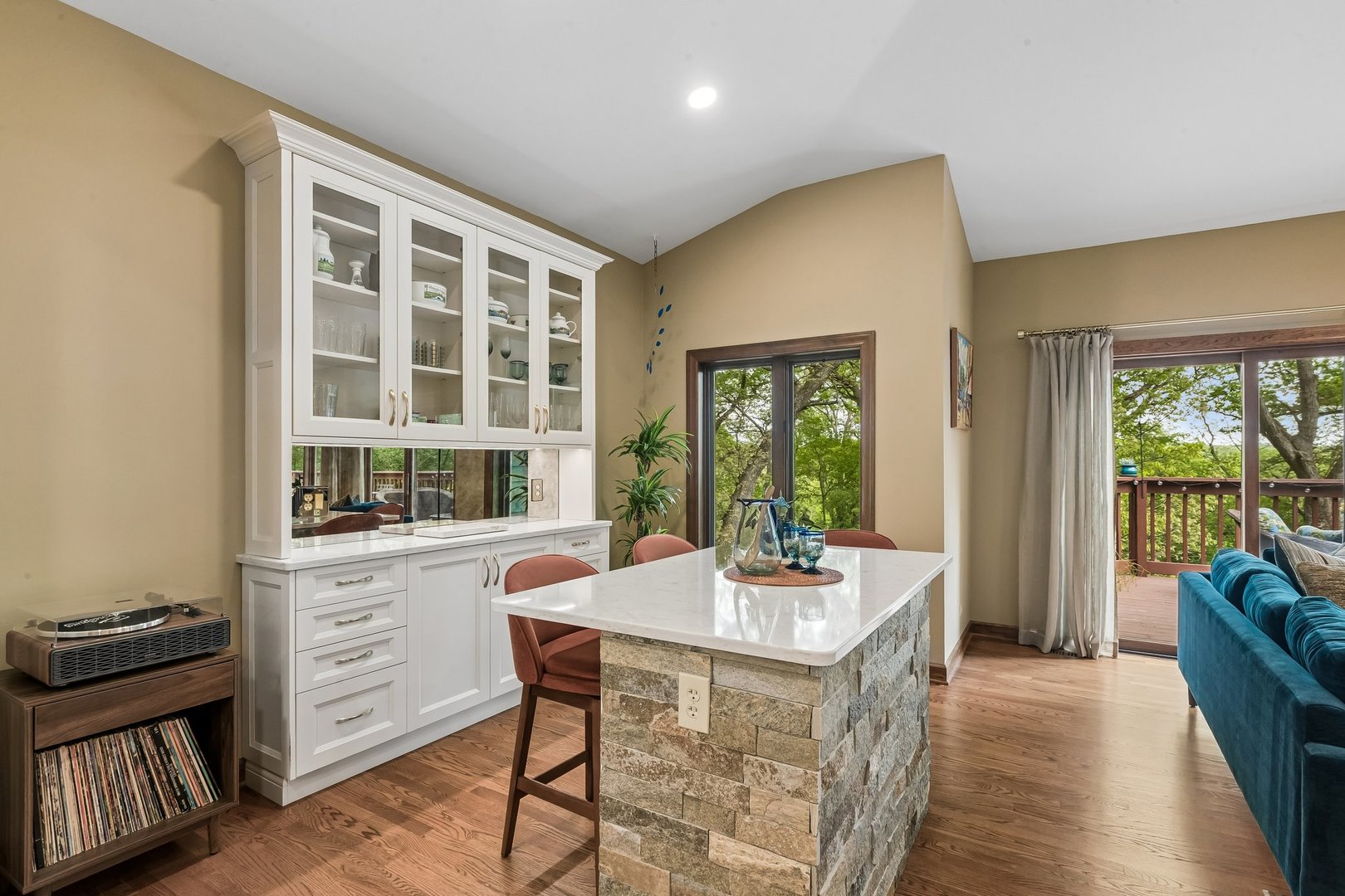 26073 W Laurel Court, Wauconda, IL 60084