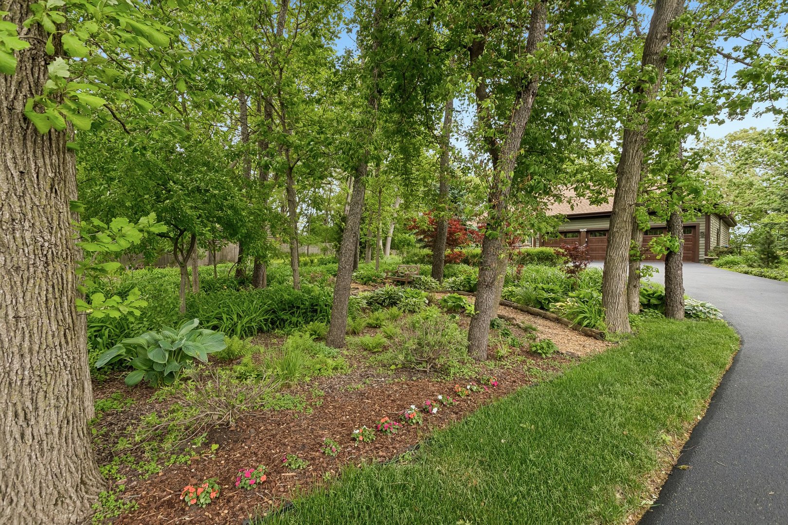 26073 W Laurel Court, Wauconda, IL 60084