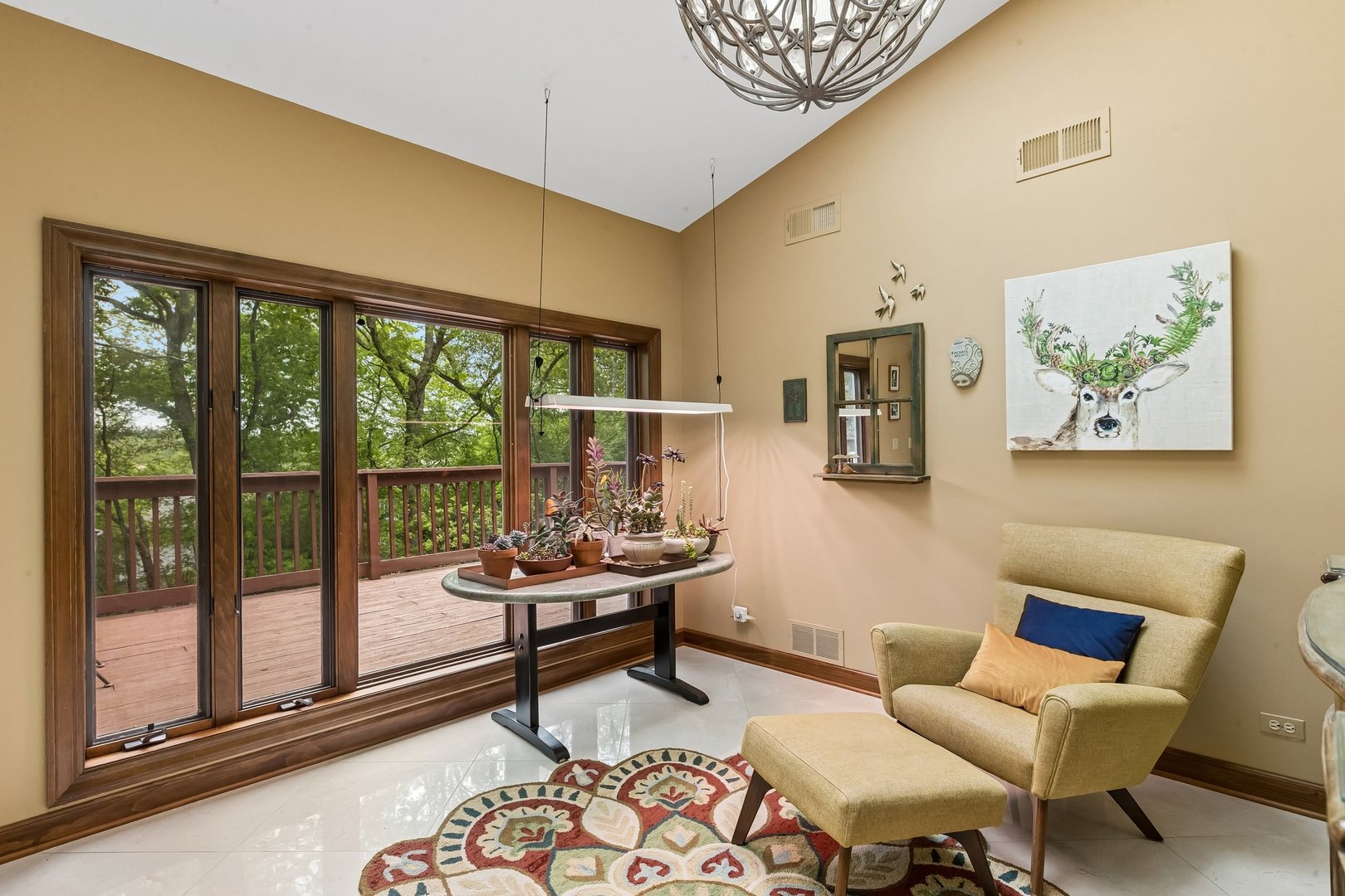 26073 W Laurel Court, Wauconda, IL 60084