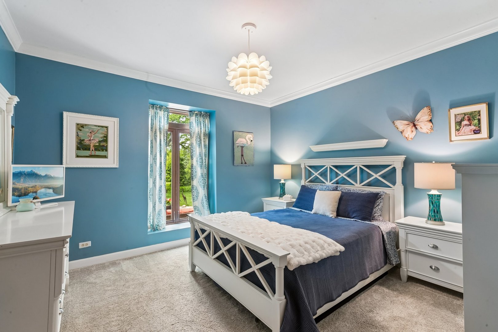 26073 W Laurel Court, Wauconda, IL 60084