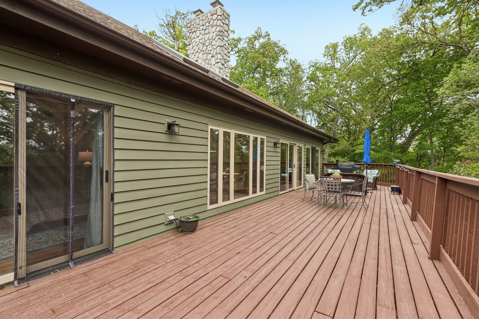 26073 W Laurel Court, Wauconda, IL 60084