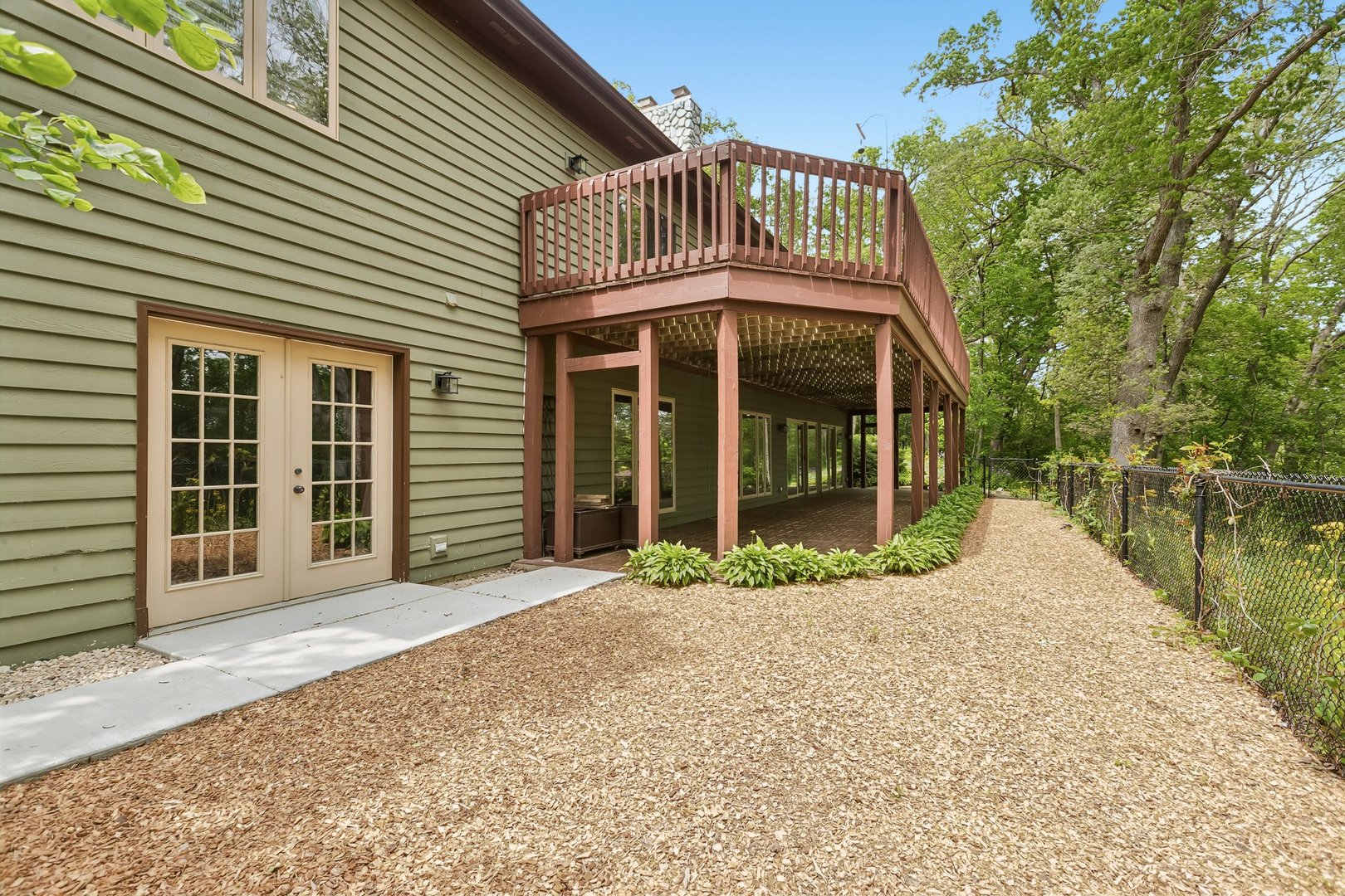 26073 W Laurel Court, Wauconda, IL 60084